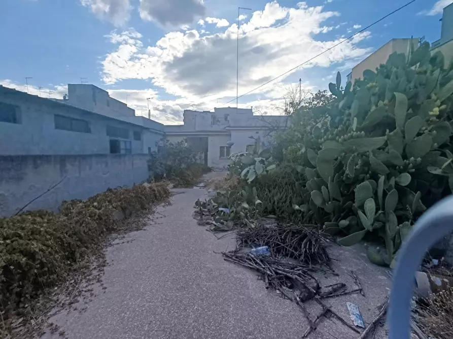 Immagine 45 di Villa in vendita  a Taranto