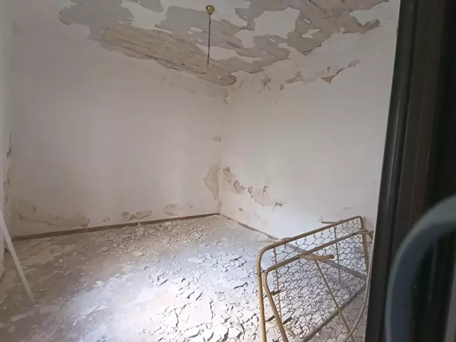 Immagine 39 di Villa in vendita  a Taranto