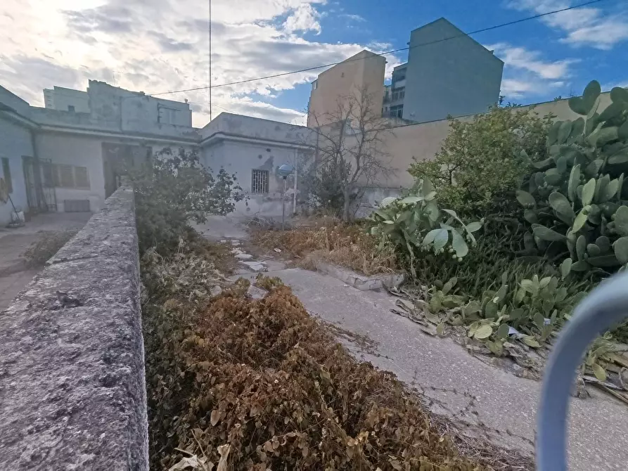 Immagine 17 di Villa in vendita  a Taranto