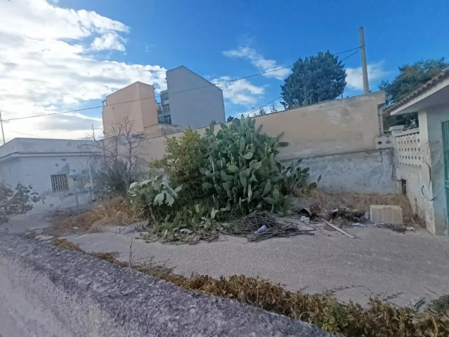 Immagine 11 di Villa in vendita  a Taranto