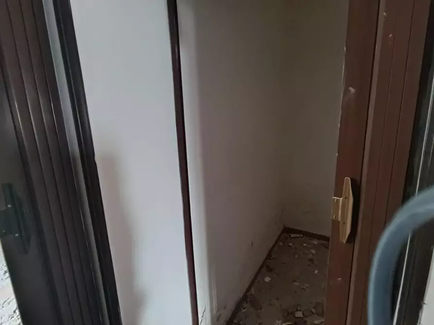 Immagine 38 di Villa in vendita  a Taranto