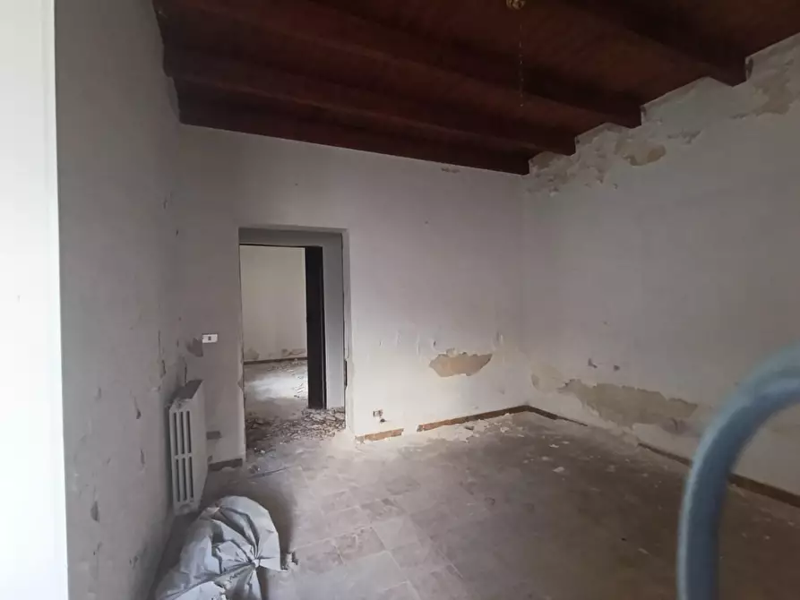 Immagine 42 di Villa in vendita  a Taranto
