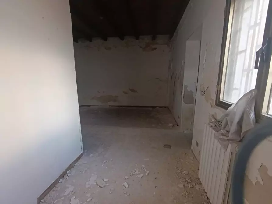 Immagine 37 di Villa in vendita  a Taranto