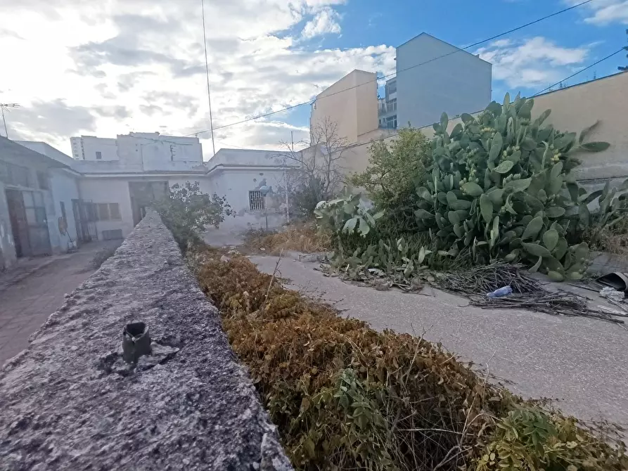 Immagine 12 di Villa in vendita  a Taranto