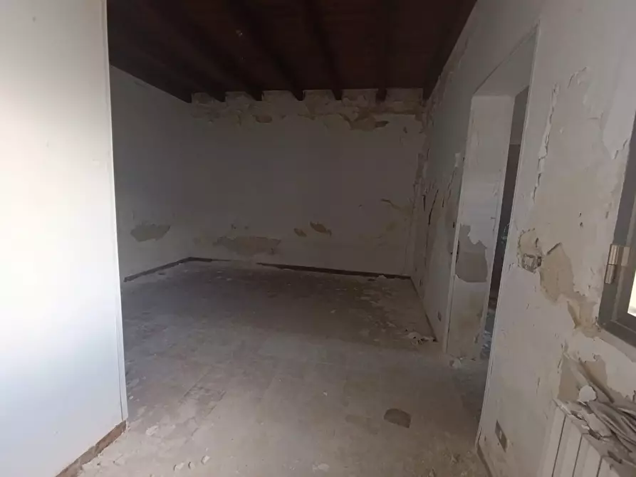 Immagine 25 di Villa in vendita  a Taranto