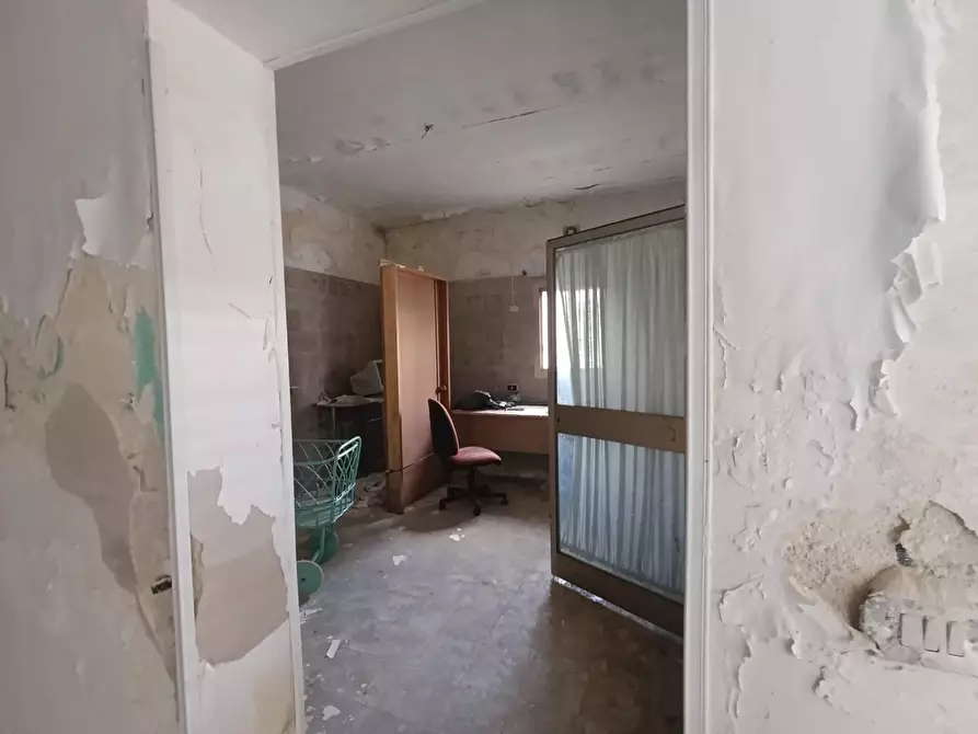 Immagine 30 di Villa in vendita  a Taranto