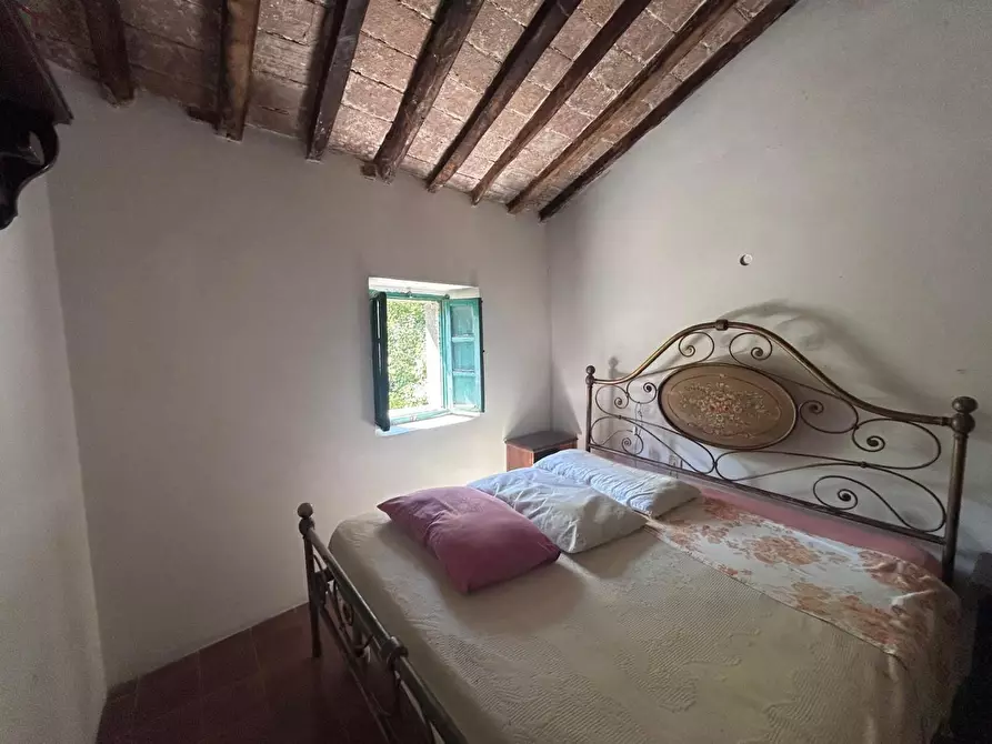 Immagine 10 di Casa indipendente in vendita  a Fivizzano