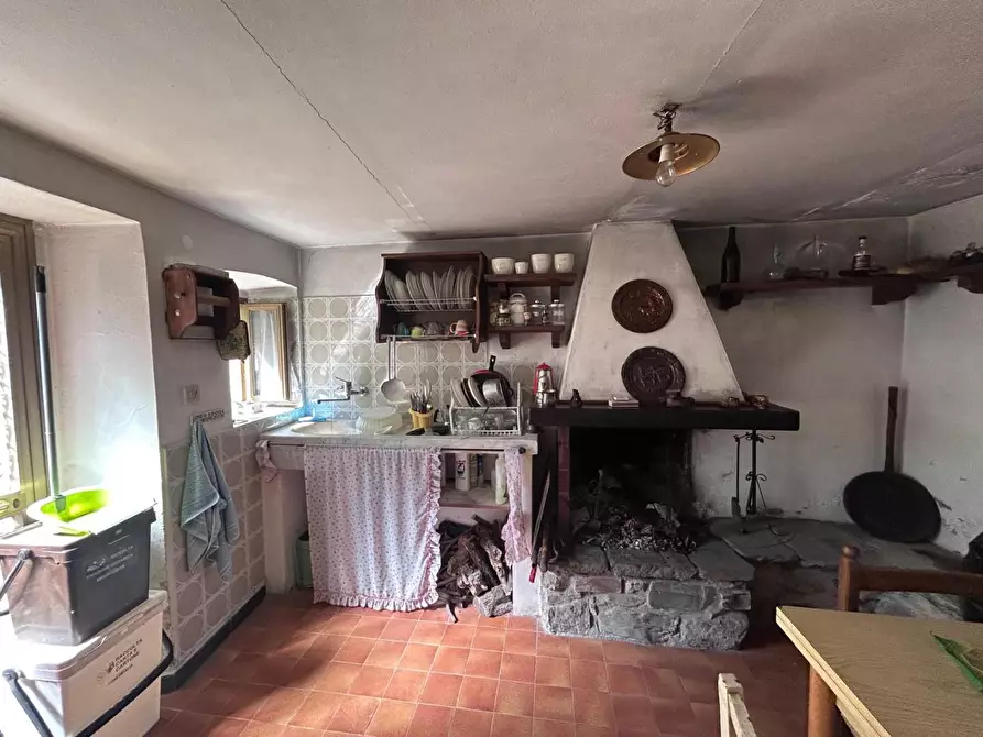 Immagine 5 di Casa indipendente in vendita  a Fivizzano