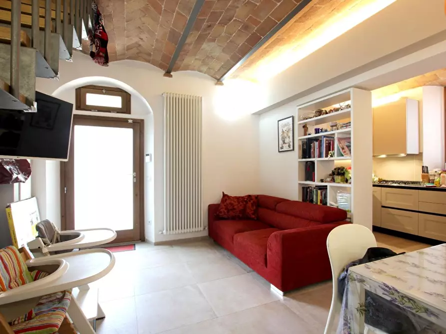 Immagine 1 di Appartamento in vendita  a Monteriggioni