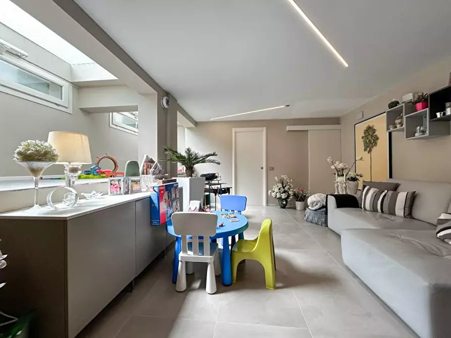 Immagine 34 di Casa bifamiliare in vendita  a Camaiore