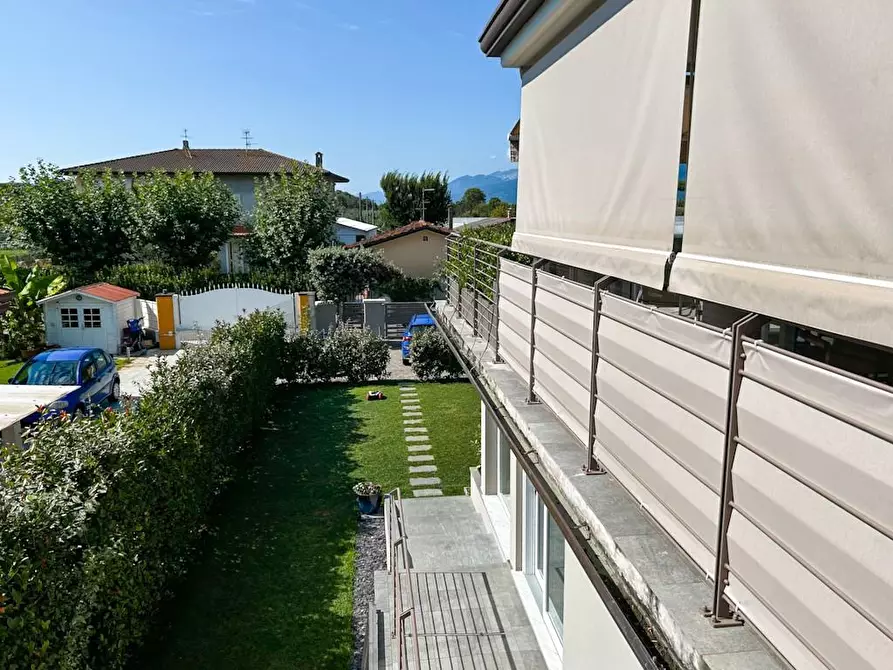 Immagine 14 di Casa bifamiliare in vendita  a Camaiore