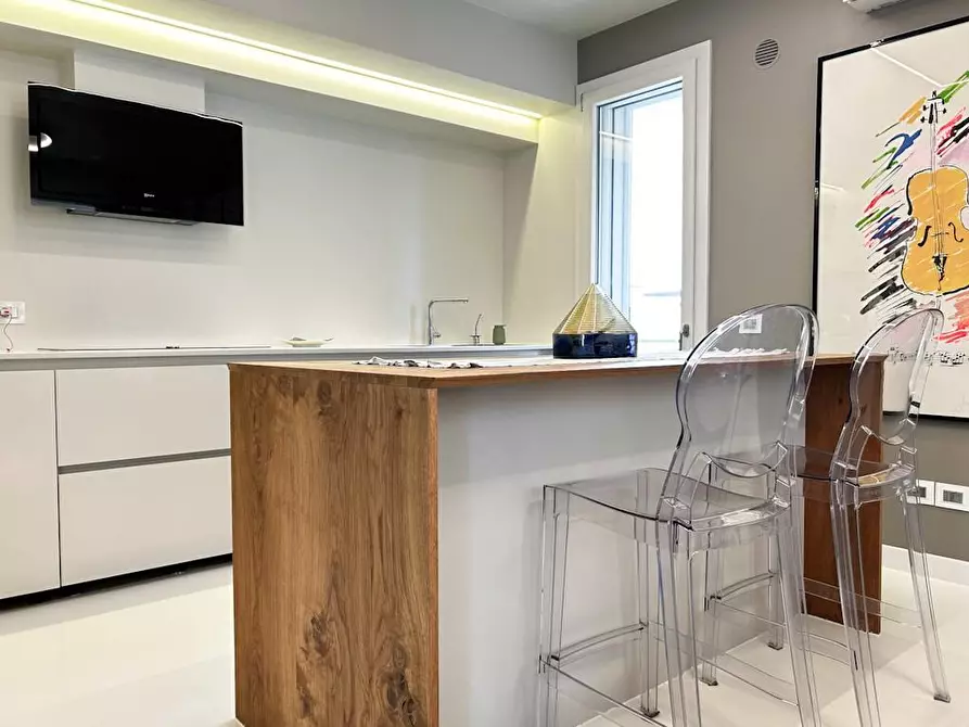 Immagine 36 di Casa bifamiliare in vendita  a Camaiore