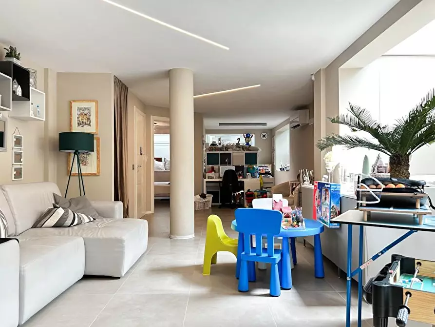 Immagine 35 di Casa bifamiliare in vendita  a Camaiore