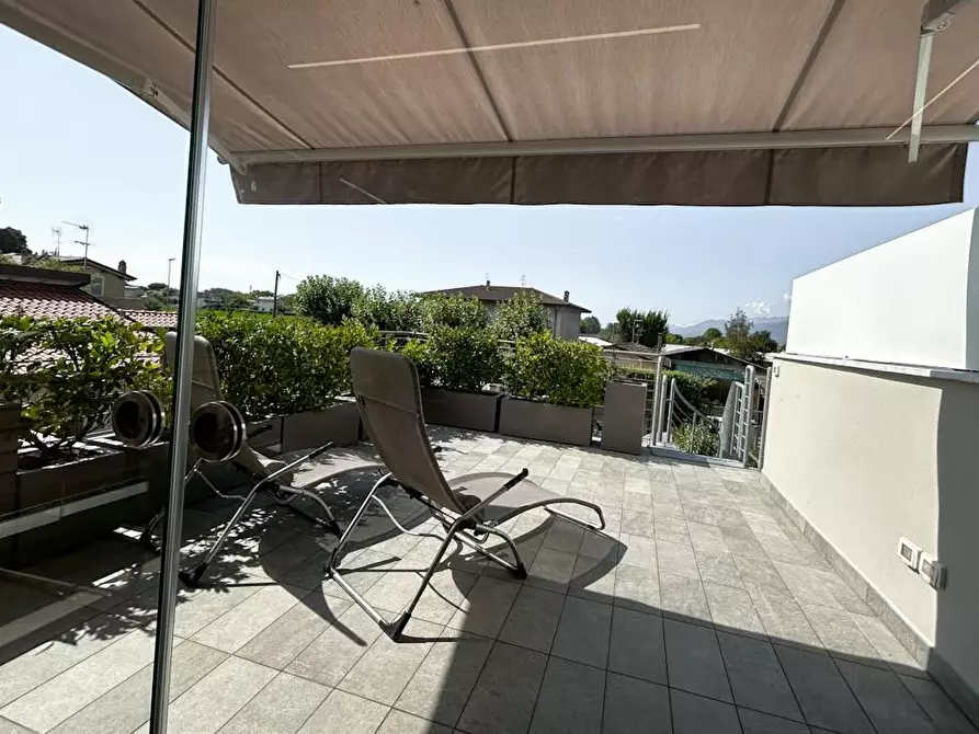 Immagine 18 di Casa bifamiliare in vendita  a Camaiore