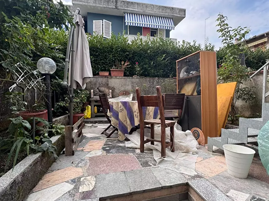 Immagine 41 di Villetta a schiera in vendita  a Carrara