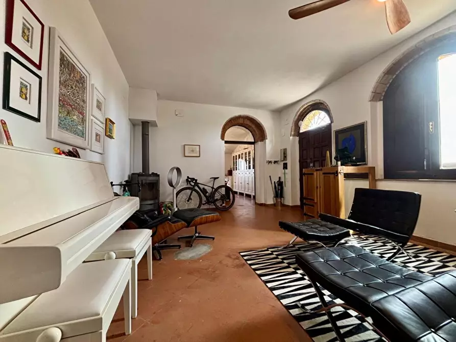 Immagine 19 di Casa colonica in vendita  a Chianni