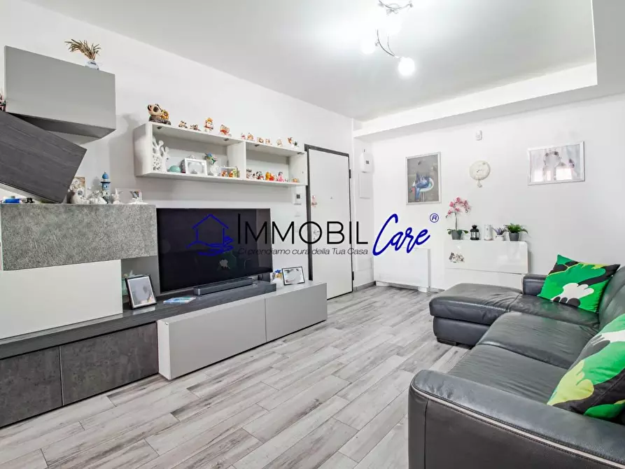 Immagine 2 di Appartamento in vendita  a Livorno