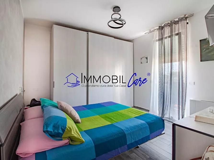 Immagine 11 di Appartamento in vendita  a Livorno