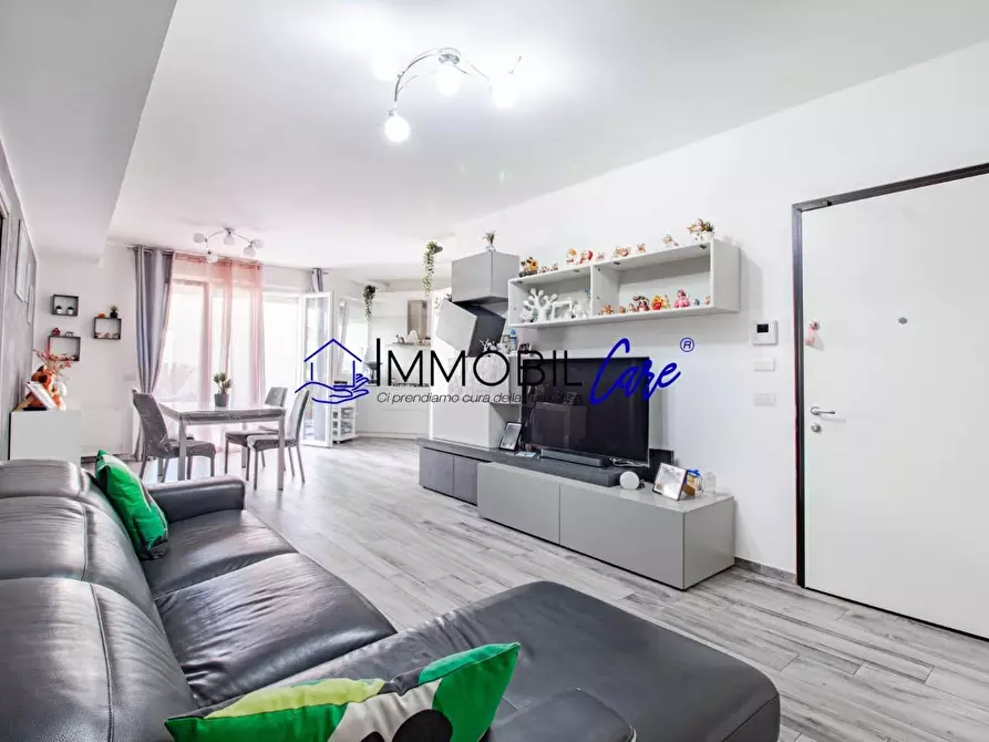 Immagine 5 di Appartamento in vendita  a Livorno