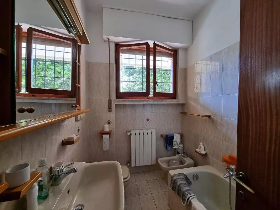 Immagine 16 di Appartamento in vendita  a Massa