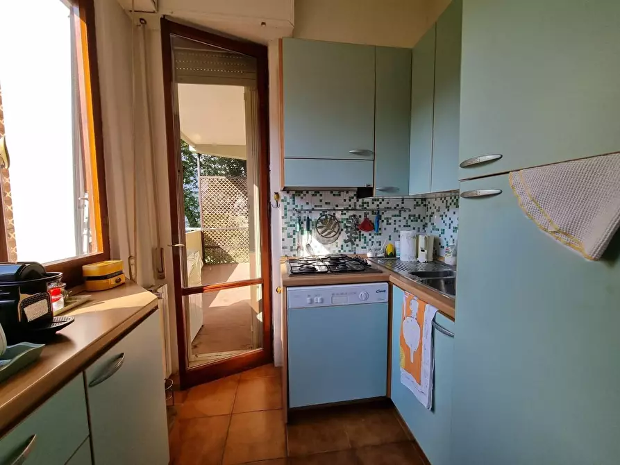 Immagine 21 di Appartamento in vendita  a Massa