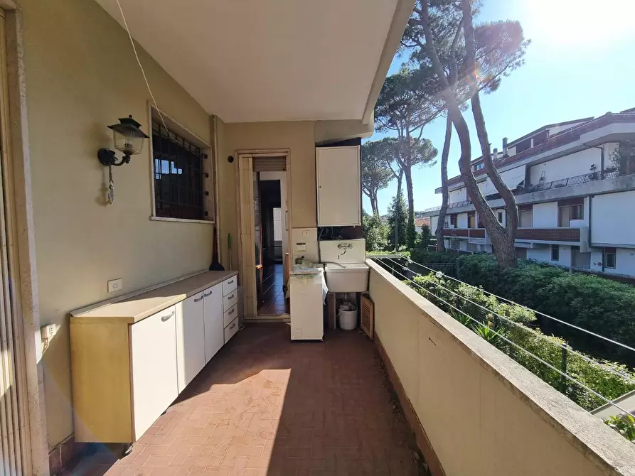 Immagine 22 di Appartamento in vendita  a Massa