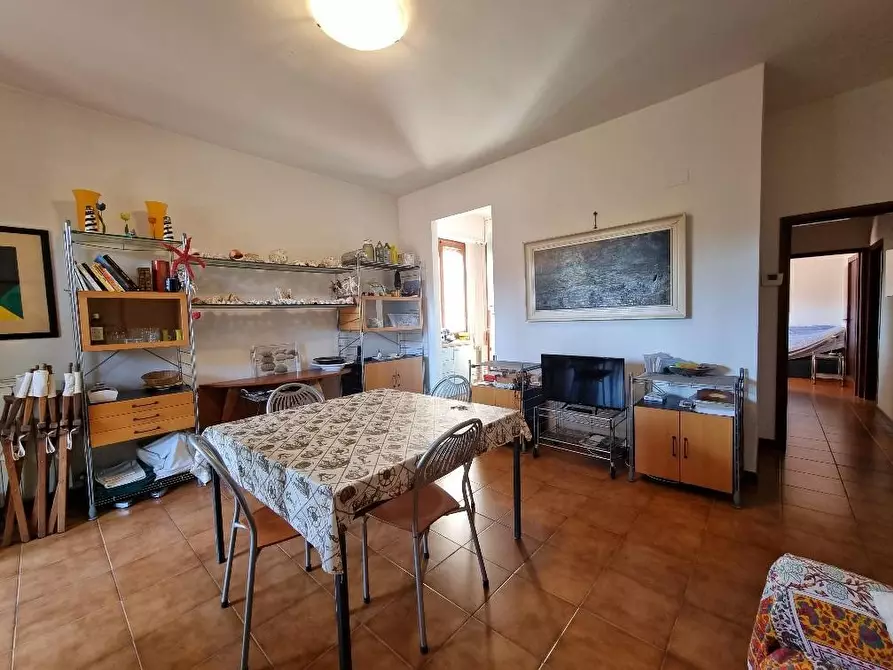 Immagine 4 di Appartamento in vendita  a Massa