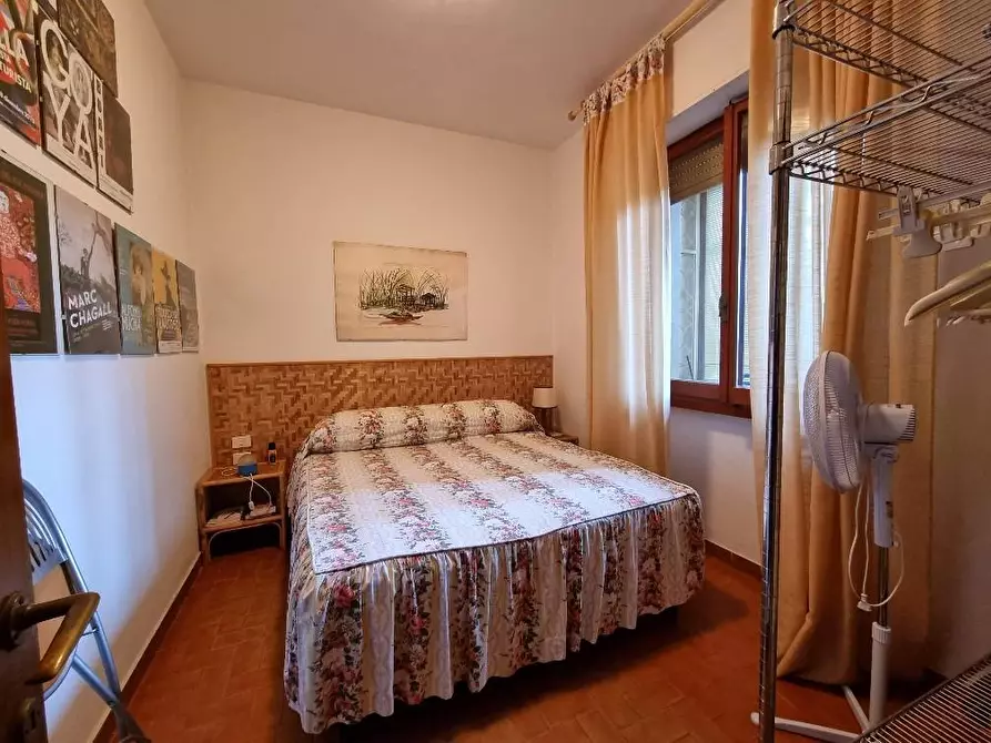 Immagine 10 di Appartamento in vendita  a Massa