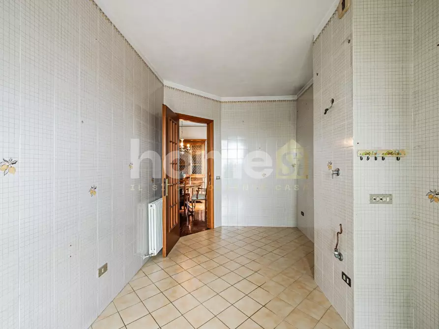 Immagine 12 di Appartamento in vendita  a Reggio Nell'emilia