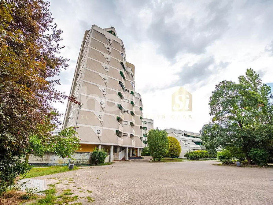 Immagine 30 di Appartamento in vendita  a Reggio Nell'emilia