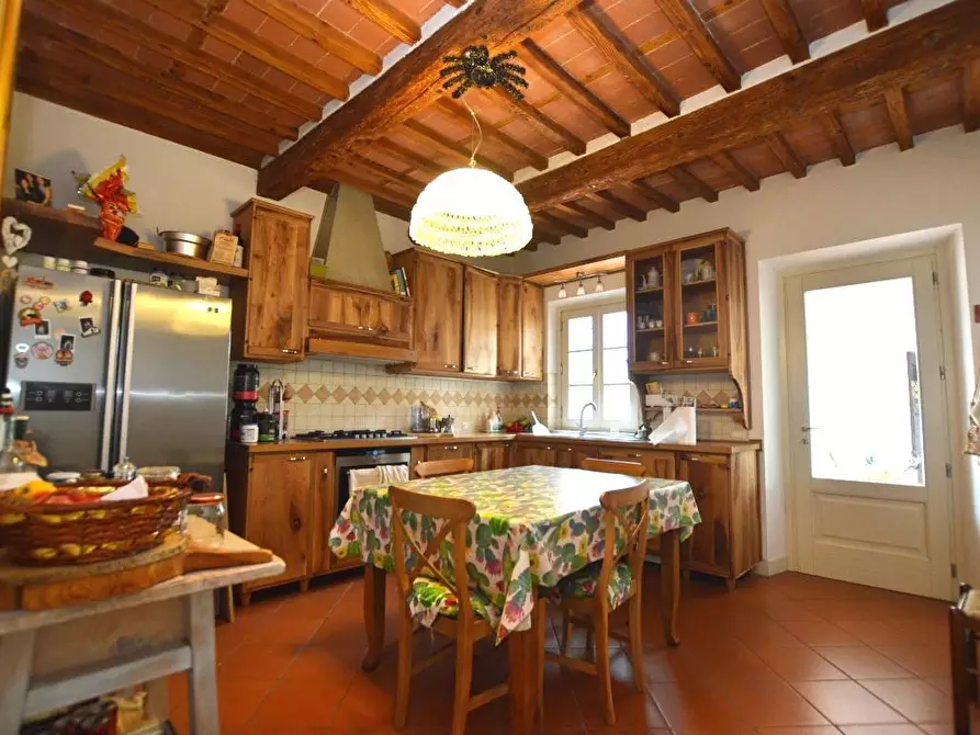 Immagine 6 di Villa in vendita  a Porcari