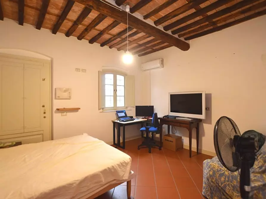 Immagine 8 di Villa in vendita  a Porcari