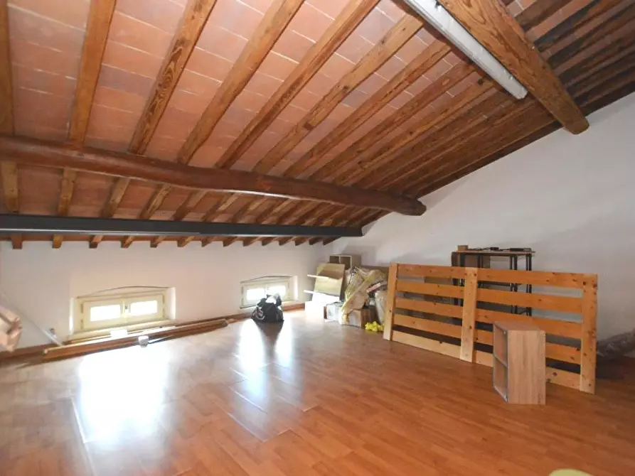 Immagine 32 di Villa in vendita  a Porcari