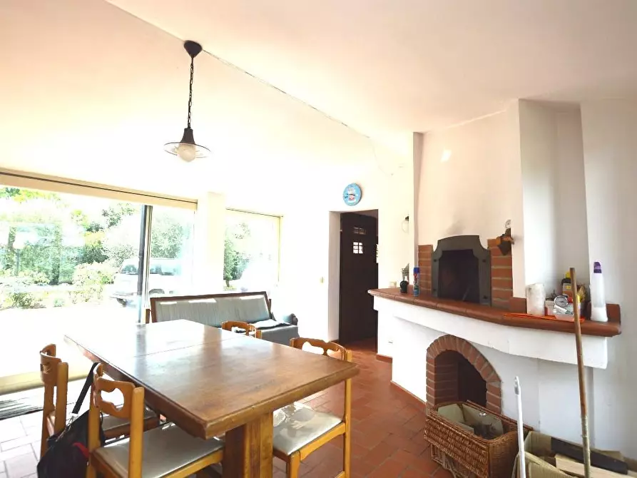 Immagine 34 di Villa in vendita  a Porcari