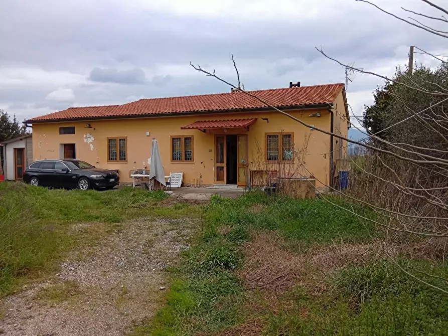Immagine 13 di Villa in vendita  a Cascina