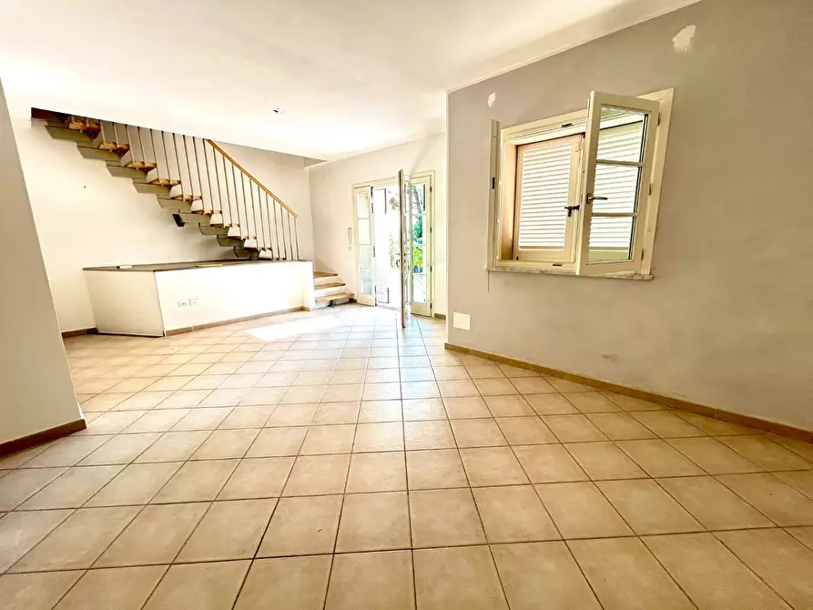 Immagine 4 di Casa bifamiliare in vendita  a Crespina Lorenzana