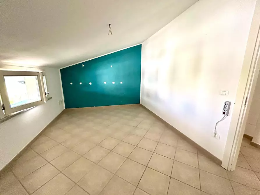 Immagine 11 di Casa bifamiliare in vendita  a Crespina Lorenzana