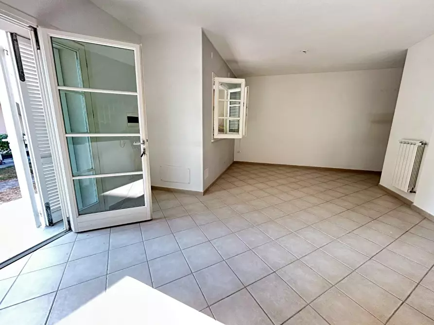 Immagine 2 di Casa bifamiliare in vendita  a Crespina Lorenzana