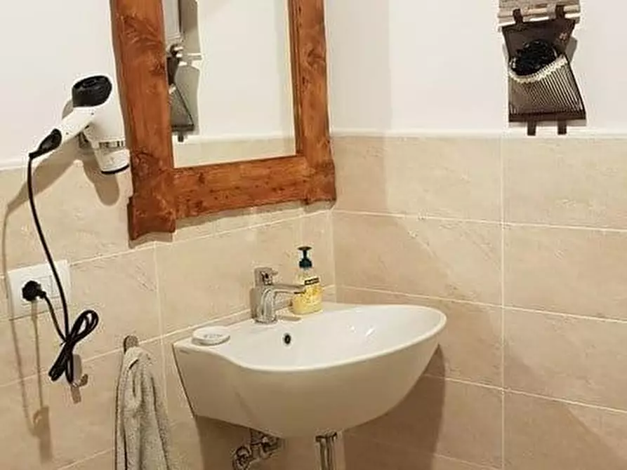 Immagine 11 di Appartamento in vendita  a Chianni