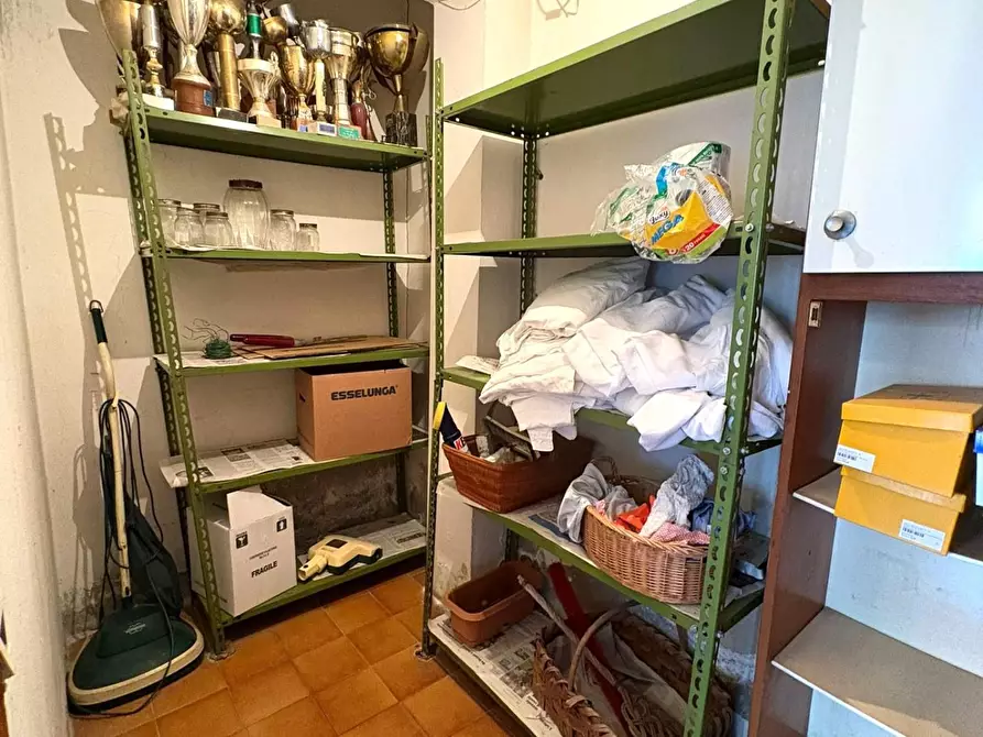 Immagine 21 di Appartamento in vendita  a Massa