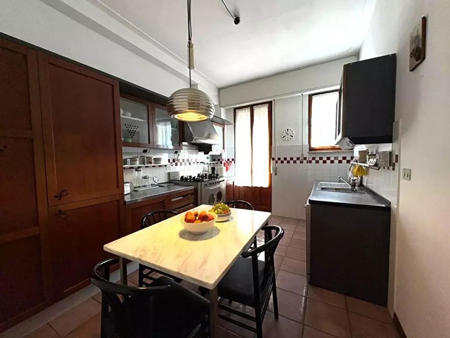 Immagine 7 di Appartamento in vendita  a Massa