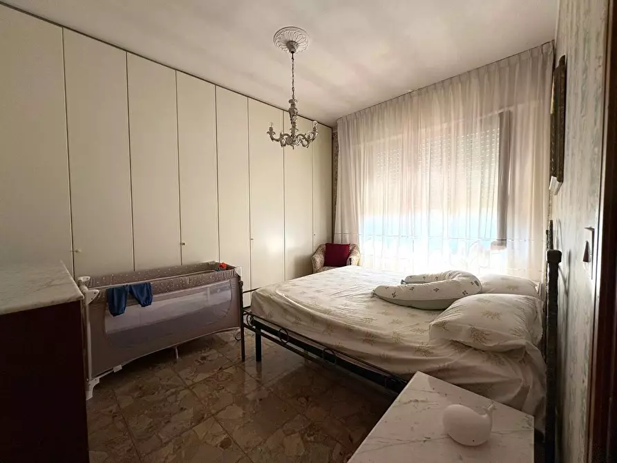 Immagine 24 di Appartamento in vendita  a Massa