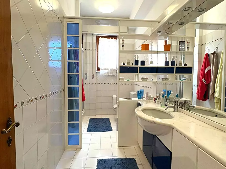 Immagine 28 di Appartamento in vendita  a Massa