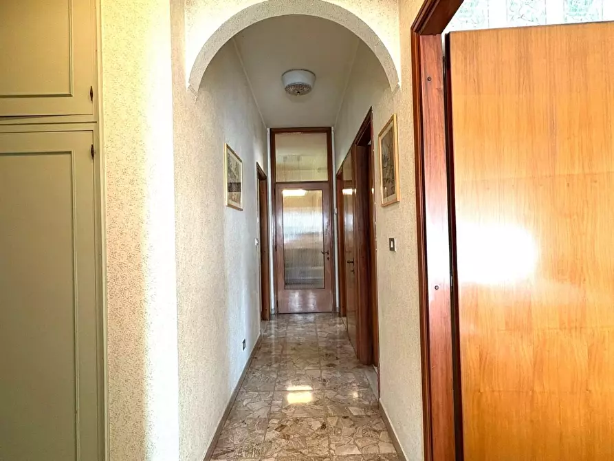 Immagine 16 di Appartamento in vendita  a Massa