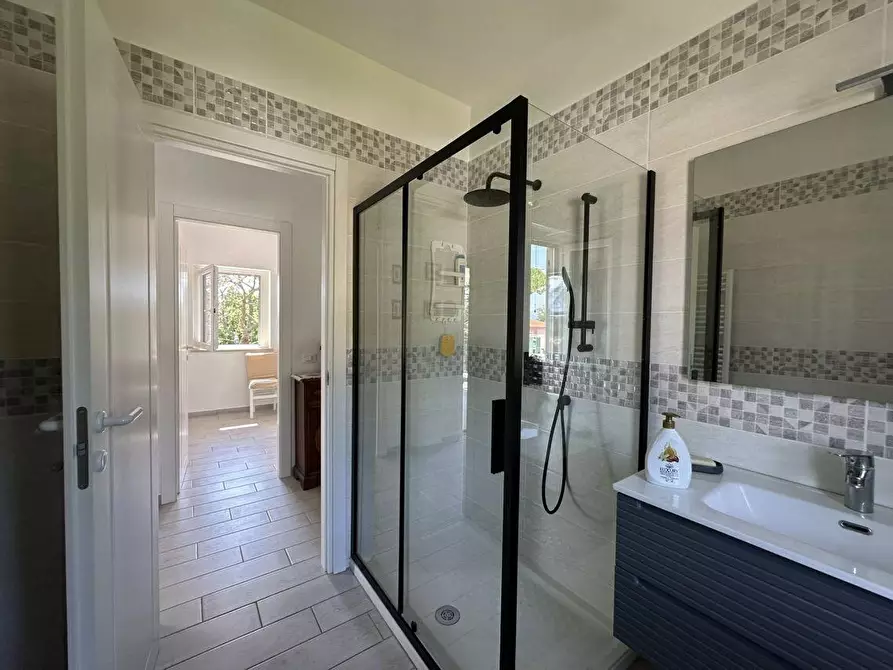 Immagine 35 di Villa in vendita  a Ameglia