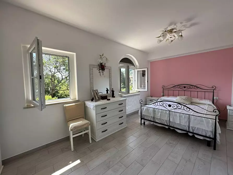 Immagine 27 di Villa in vendita  a Ameglia