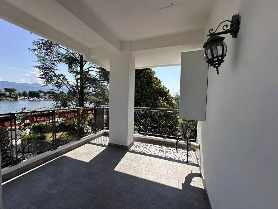 Immagine 38 di Villa in vendita  a Ameglia