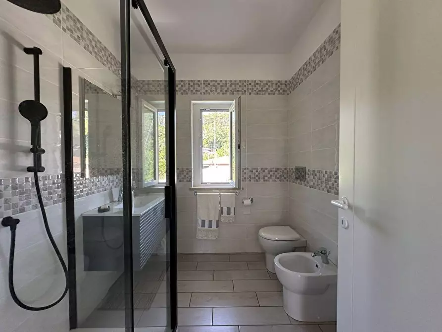 Immagine 34 di Villa in vendita  a Ameglia