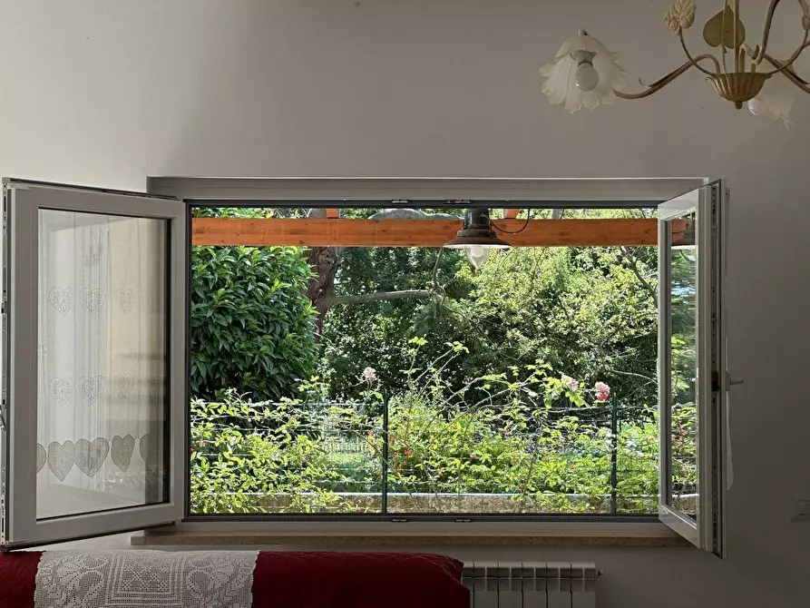 Immagine 17 di Villa in vendita  a Ameglia