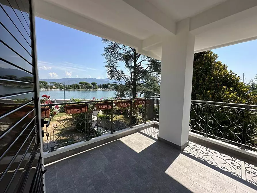 Immagine 36 di Villa in vendita  a Ameglia